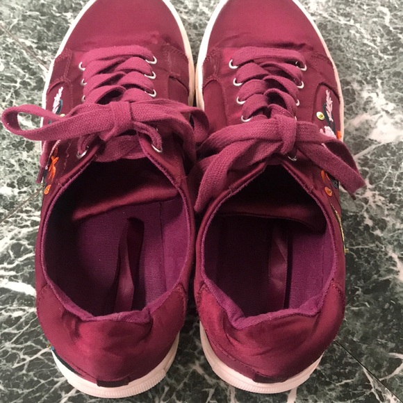EUC MAROON RED SATIN EMBROIDERED SNEAKERS SIZE 6 - Picture 5 of 8
